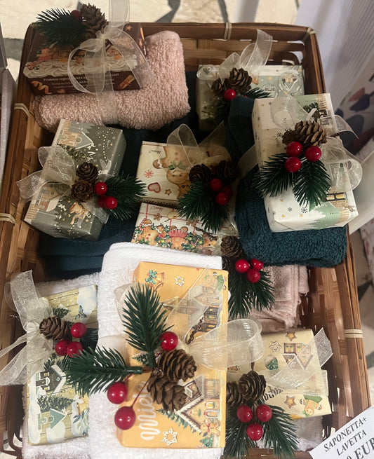 Saponetta natalizia con lavetta